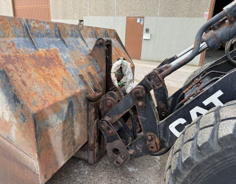 CATERPILLAR IT28B **HIGH DUMP**